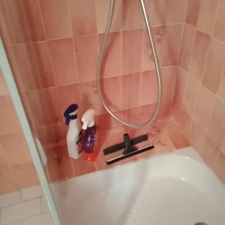 Apartment Cadre De Reve Vous Faites Le Menage- Very Good Prices But Have To Clea-n Th-e Flat