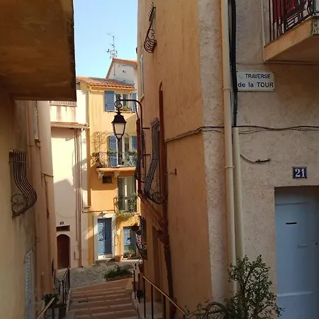 Cadre De Reve Vous Faites Le Menage- Very Good Prices But Have To Clea-n Th-e Flat Apartment