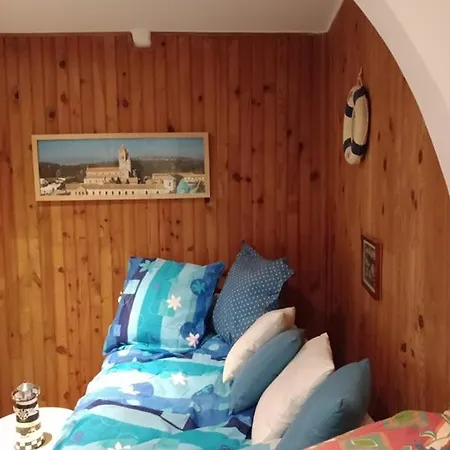 Cadre De Reve Vous Faites Le Menage- Very Good Prices But Have To Clea-n Th-e Flat Apartment