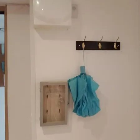 Cadre De Reve Vous Faites Le Menage- Very Good Prices But Have To Clea-n Th-e Flat * Cannes