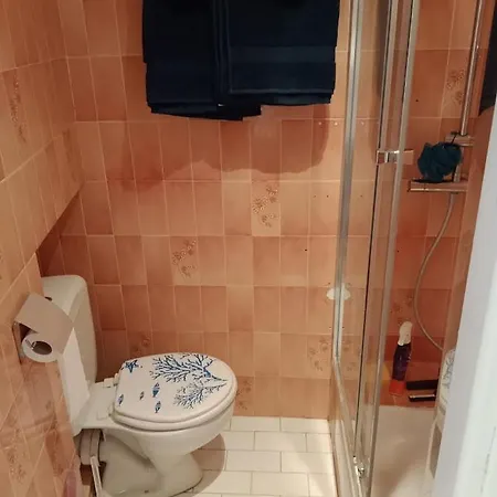 Apartment Cadre De Reve Vous Faites Le Menage- Very Good Prices But Have To Clea-n Th-e Flat *