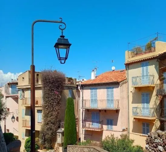 Cadre De Reve Vous Faites Le Menage- Very Good Prices But Have To Clea-n Th-e Flat Apartment Cannes